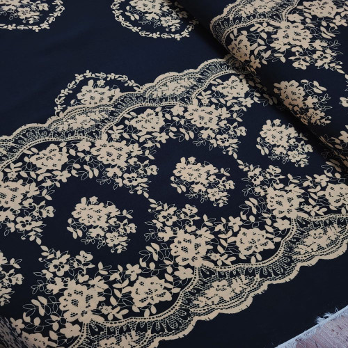 Eteği Sulu Siyah Desen Viskon Kumaş