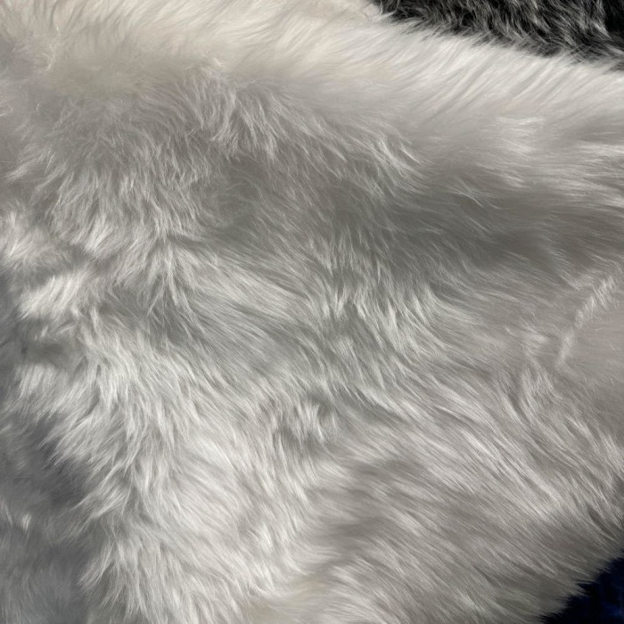 Beyaz Peluş Kumaş